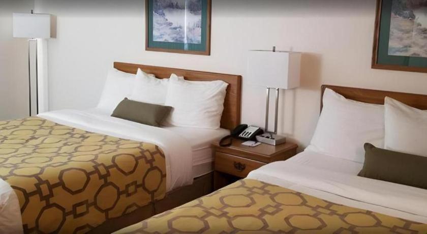Days Inn By Wyndham Хемет Экстерьер фото